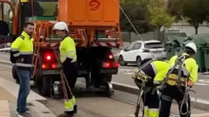 Equipos de emergencia trabajando en el lugar del incidente (Cr&eacute;ditos: Heraldo)