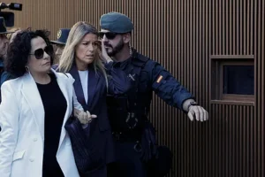 Maribel Vilaplana llegando al juzgado del Catarroja