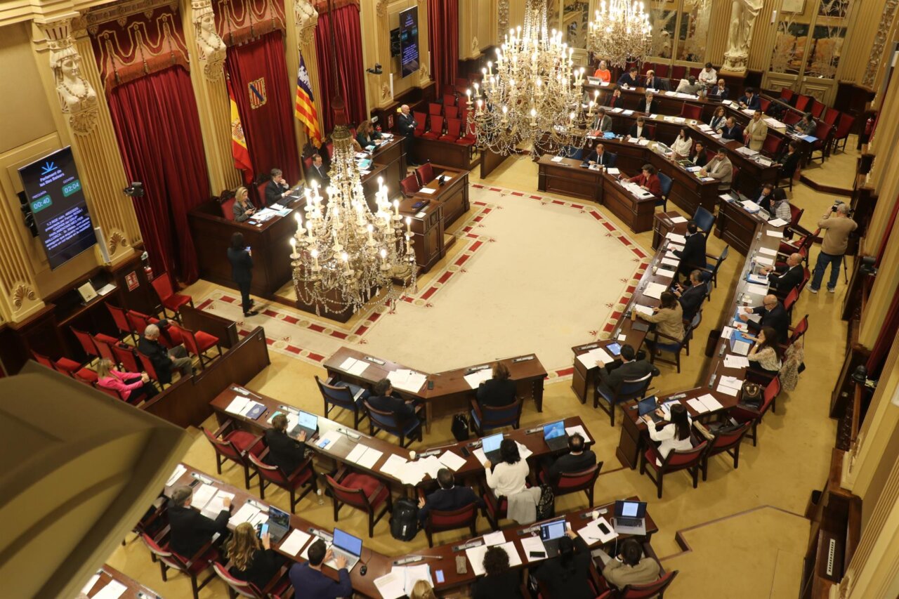 Pleno del Parlament balear.