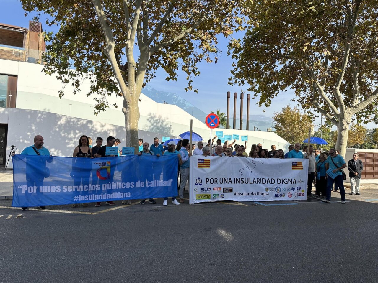 Concentración sindical para reclamar el incremento del plus de insularidad.