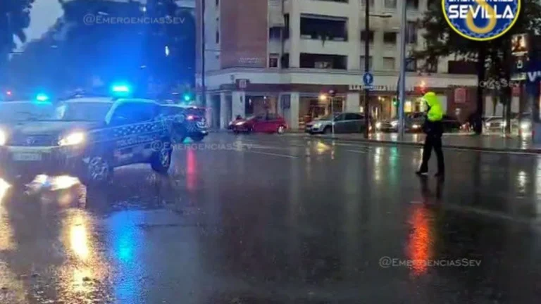 Lugar donde ocurrió el atropello en Sevilla (Créditos: Emergencias Sevilla)