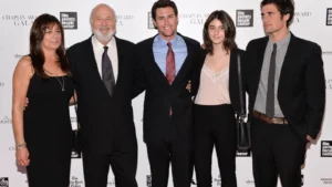 (Izq. a der.) Michele Reiner, Rob Reiner, Jake Reiner, Rony Reiner y Nick Reiner