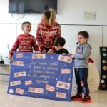 Sonrisas y Navidad en el hospital: alumnos de Infantil animan a pacientes cr&oacute;nicos en Ibiza