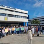 M&eacute;dicos se concentran en Can Misses en plena huelga para exigir un estatuto propio