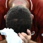 El debut de Janik Sinner en el Open de Australia termina de forma inesperada entre l&aacute;grimas