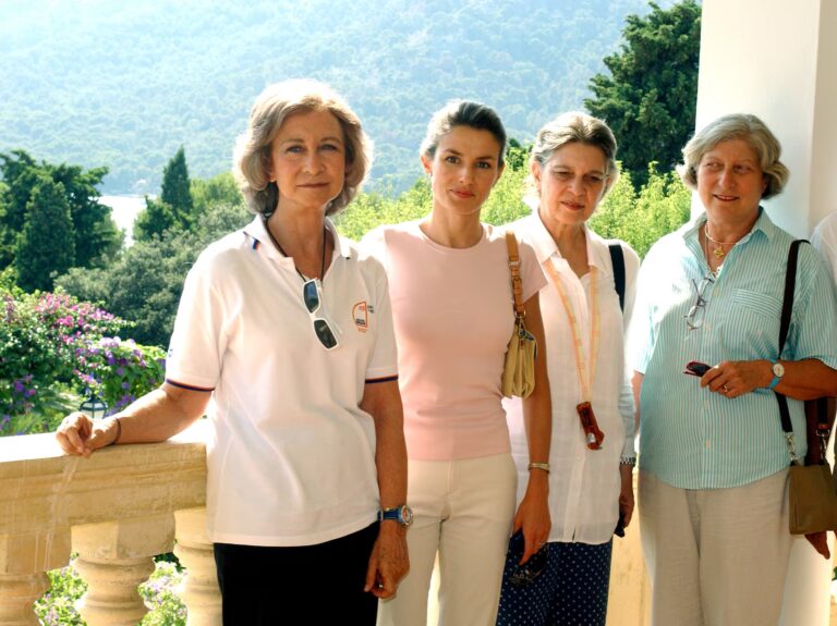 La reina Sof&iacute;a, la reina Letizia, la princesa Irene de Grecia y Tatiana Fruchaud
