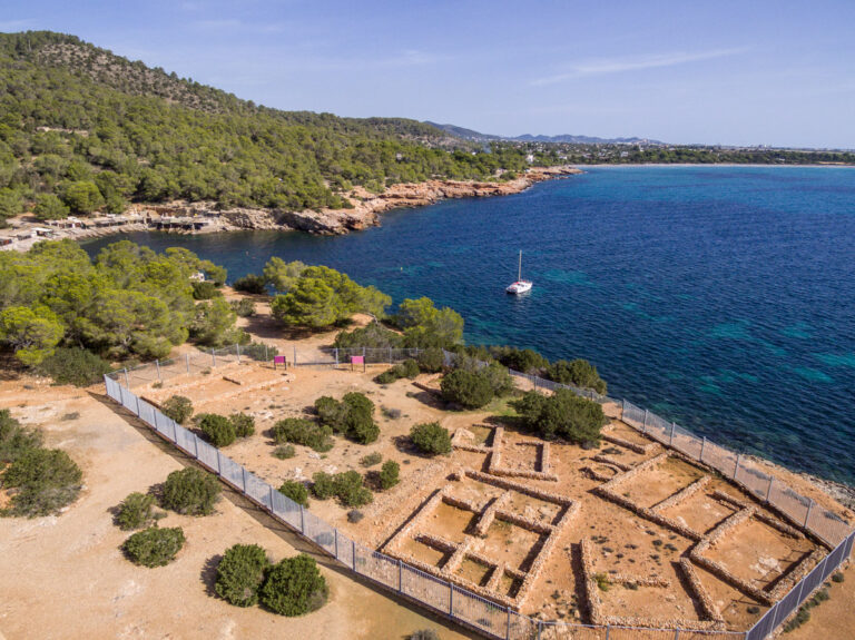 El yacimiento fenicio de Sa Caleta en Sant Josep de Sa Talaia