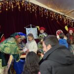 Reyes Magos reciben llaves de la ciudad de Ibiza en Vara de Rey tras ampliar su visita por el mal tiempo