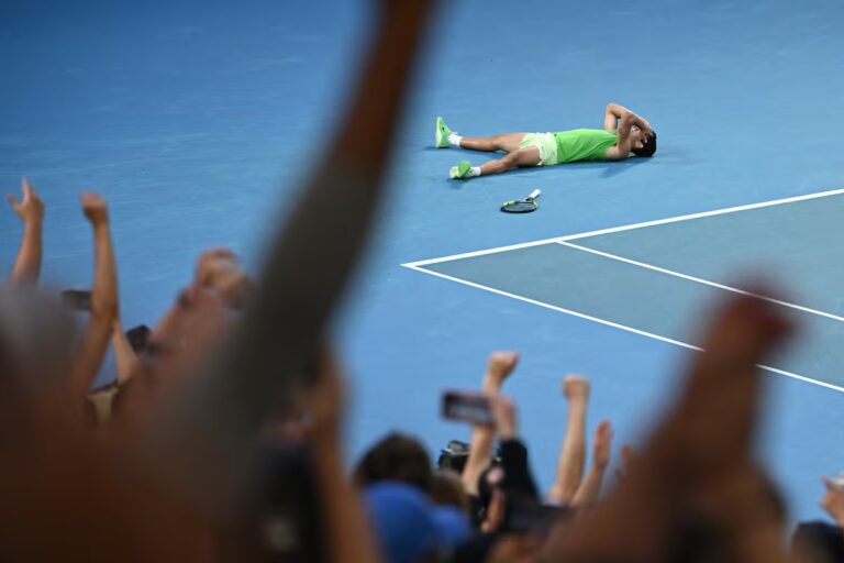 Carlos Alcaraz pasa a la final del Grand Open de Australia