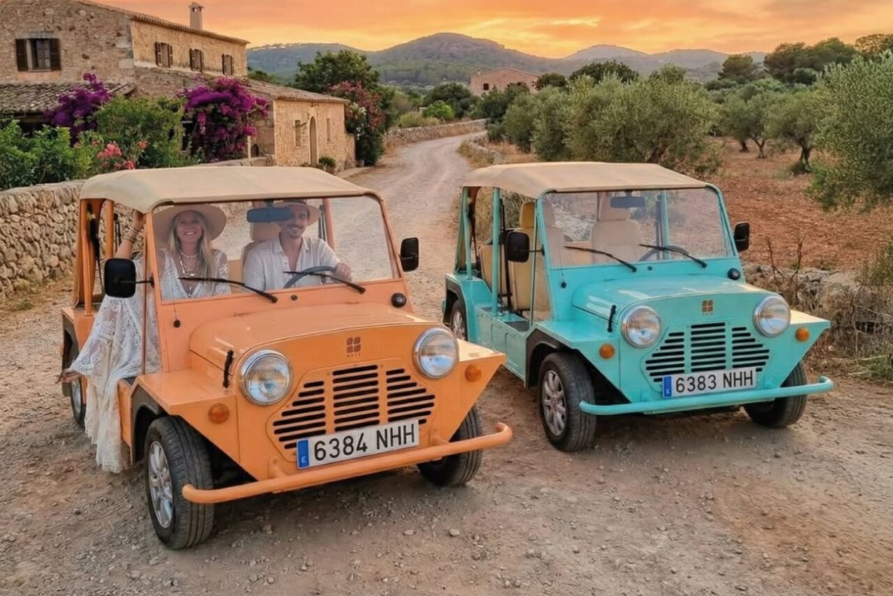 Mini Mokes en Ibiza. Foto RetroRides Ibiza