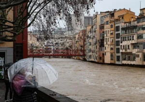 Crecida del r&iacute;o Onyar tras el temporal en Gerona