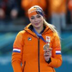 Quién es Jutta Leerdam, la atleta de los JJ.OO. y prometida de Jake Paul que ganó el oro en patinaje sobre hielo