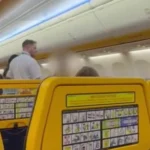 Un pasajero borracho paraliza vuelo a Ibiza tras sembrar el caos: &laquo;Hab&iacute;a ni&ntilde;os llorando&raquo;