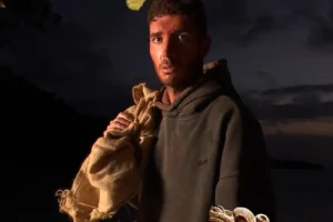 &Aacute;lex Ghita es el primer expulsado de 'Supervivientes'