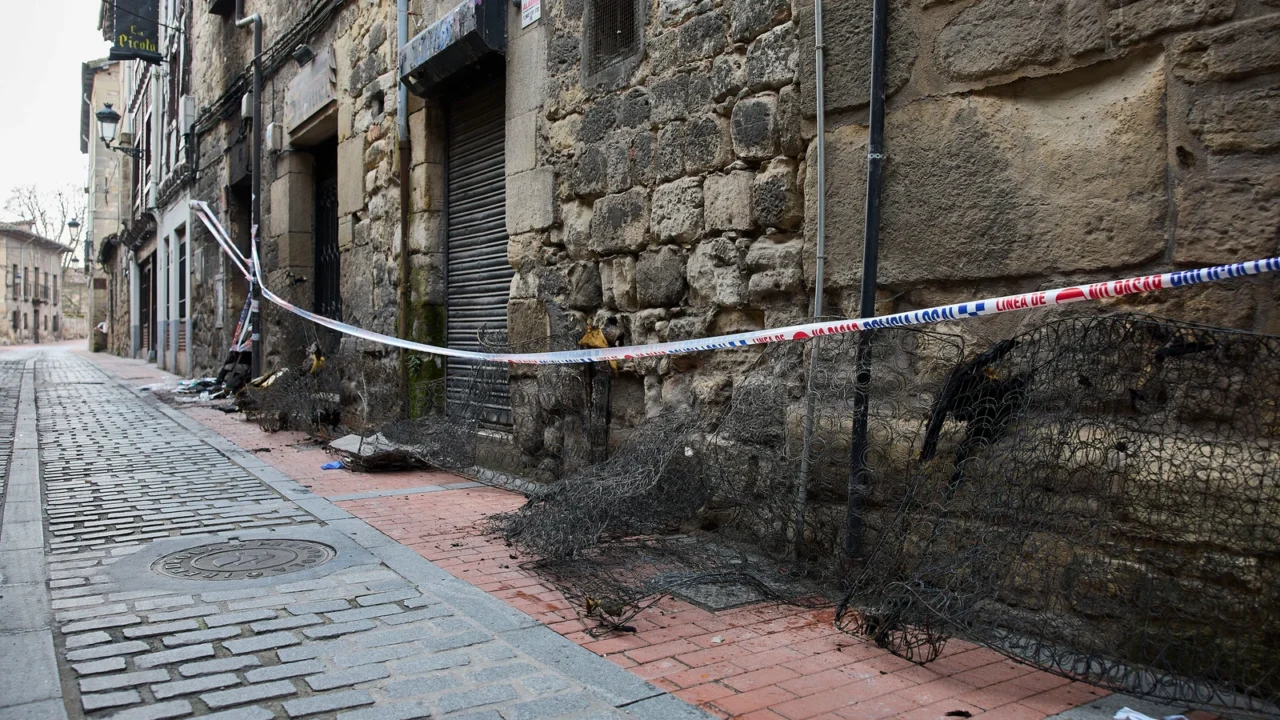 Tres fallecidos y cuatro heridos en el incendio de un edificio en Miranda de Ebro (Burgos)
