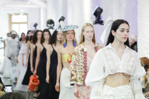 Carrusel de creaciones de Adlib Ibiza en Omoda Madrid.