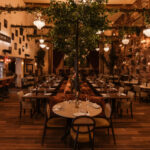 Un nuevo restaurante en Ibiza quiere convertir cada cena en un viaje a la Nueva York de 1900