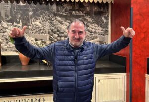 Jos&eacute; Antonio Durnes es el vendedor que distribuy&oacute; 21 millones de euros en el Extra del D&iacute;a del Padre de la ONCE en Zuera