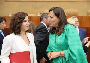 Isabel Díaz Ayuso y Ana Millán