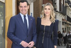 Juanma Moreno y Manuela Villena