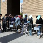 La regularizaci&oacute;n extraordinaria arranca con fuerza: m&aacute;s de 33.000 solicitudes en su primer d&iacute;a