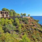 Ibiza desbloquea la demolici&oacute;n del ruinoso complejo de Cala d&rsquo;en Serra: 1,7 millones para derribar cuatro edificios tras d&eacute;cadas de abandono