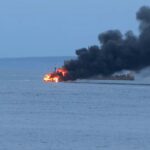 APB advierte de que no puede garantizar el reflotamiento del yate quemado en Ibiza, pese a los trabajos de limpieza