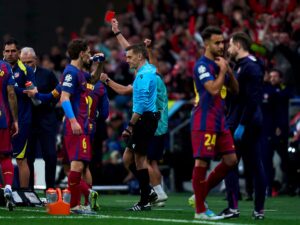El FC Barcelona ha presentado una queja ante la UEFA por la actuación arbitral