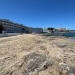La playa de s’Estanyol queda habilitada tras cuatro días de cierre por un vertido