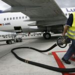 Qu&eacute; es el queroseno y por qu&eacute; su escasez amenaza al sistema a&eacute;reo en Europa