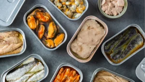 Latas de conservas de pescado y marisco