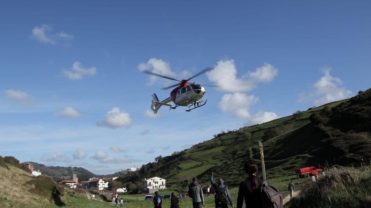 Rescate en el flysch de Zumaia