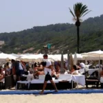 Tasas tur&iacute;sticas de Ibiza y cargos ocultos: lo que debes revisar antes de viajar a la isla