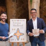 El regidor de fiestas Francisco Torres y el alcande Rafael Triguero en la presentaci&oacute;n de Ibiza Medieval 2026