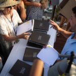 Una guía de arte nacida en Ibiza reivindica la huella humana en plena era de la IA