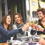 Dónde come y sale la gente cool en Ibiza: mesas, clubes y refugios con estilo propio