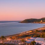 De Platja d&rsquo;en Bossa a Cala Nova: el ranking de las playas m&aacute;s largas de Ibiza para caminar junto al mar sin fin