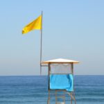 Qué significan las banderas de las playas de Ibiza y cuándo está prohibido bañarse