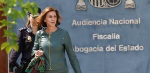 Mar&iacute;a Dolores de Cospedal a la salida de la Audiencia Nacional el pasado abril