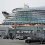Un brote en pleno viaje pone en alerta a un crucero con miles de pasajeros: qué pasó a bordo del Ruby Princess