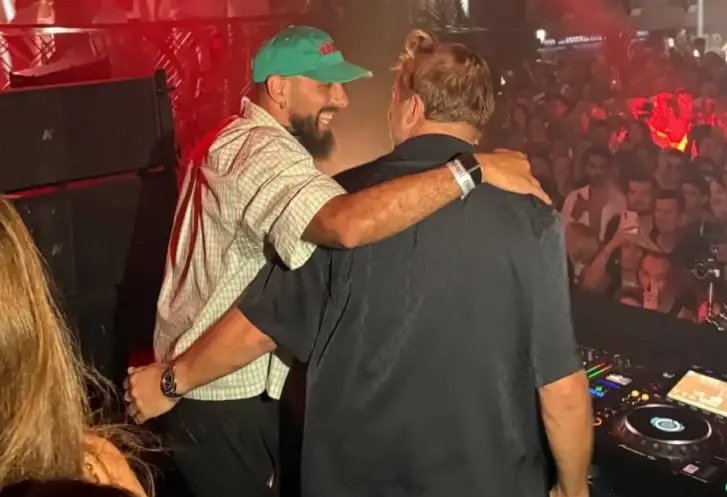Borja Iglesias junto a David Guetta en Ibiza