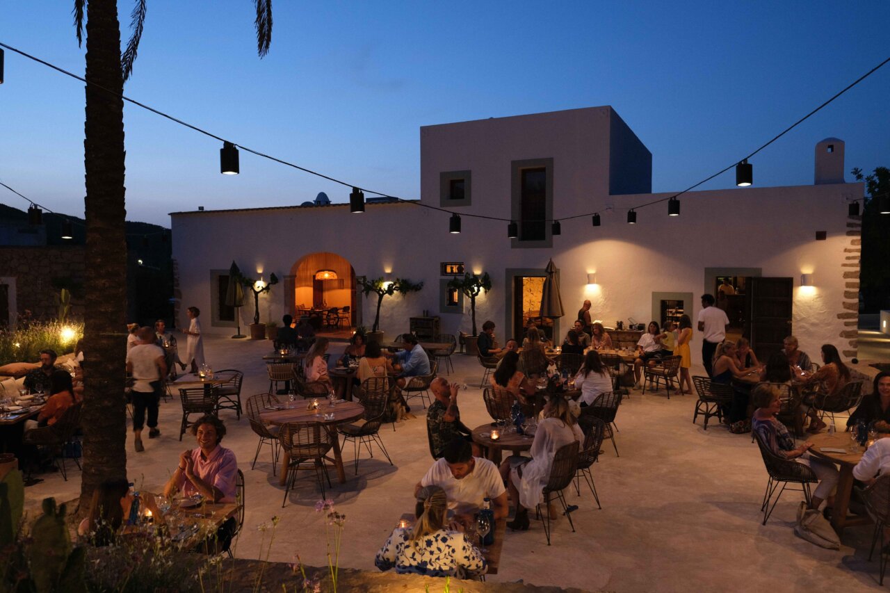 Juntos House Restaurant & Boutique