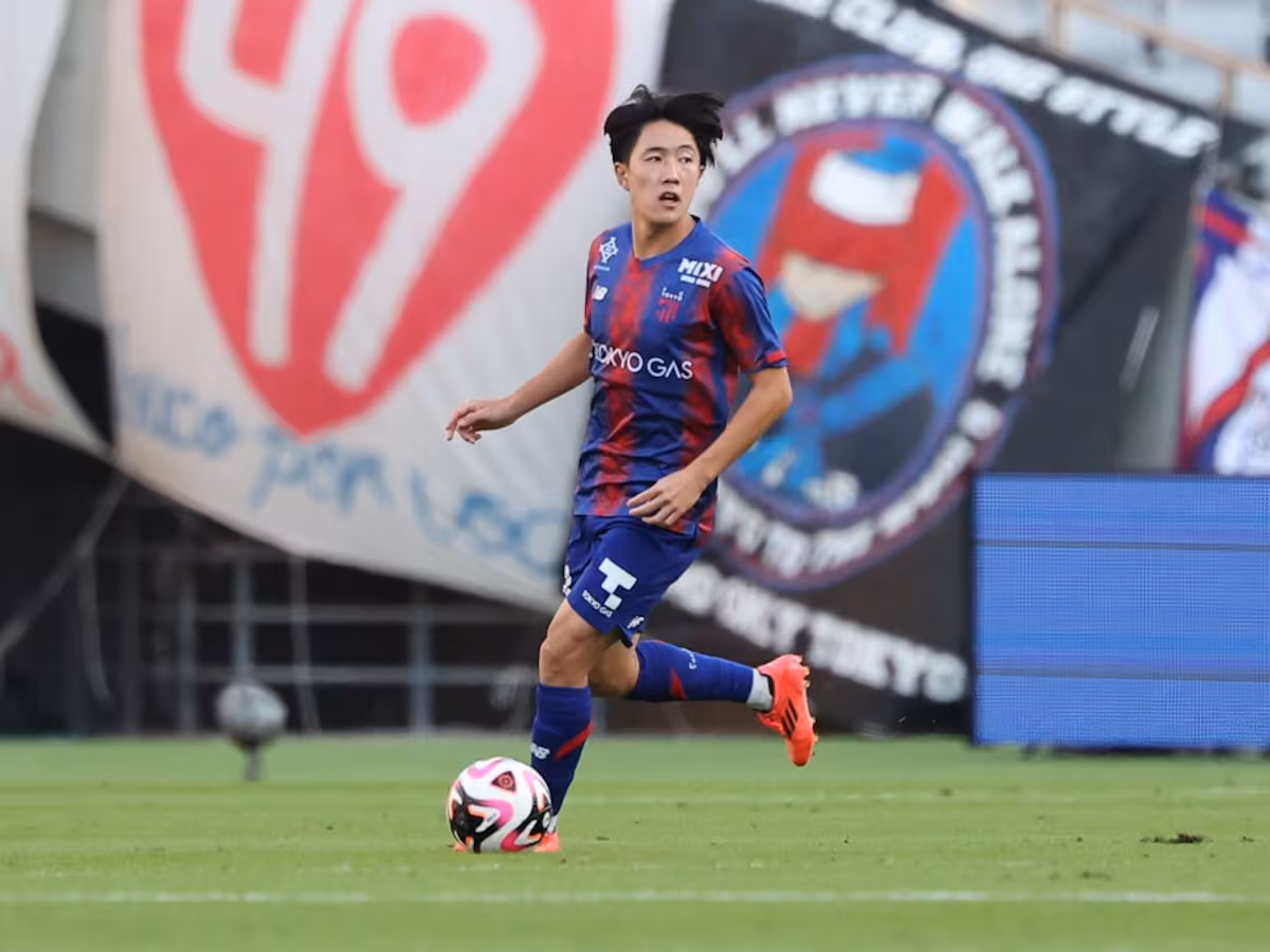 Ryunosuke Sato con el FC Tokyo