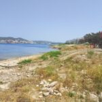 Denuncian aguas fecales y bañistas chapoteando en una playa cerrada de Ibiza