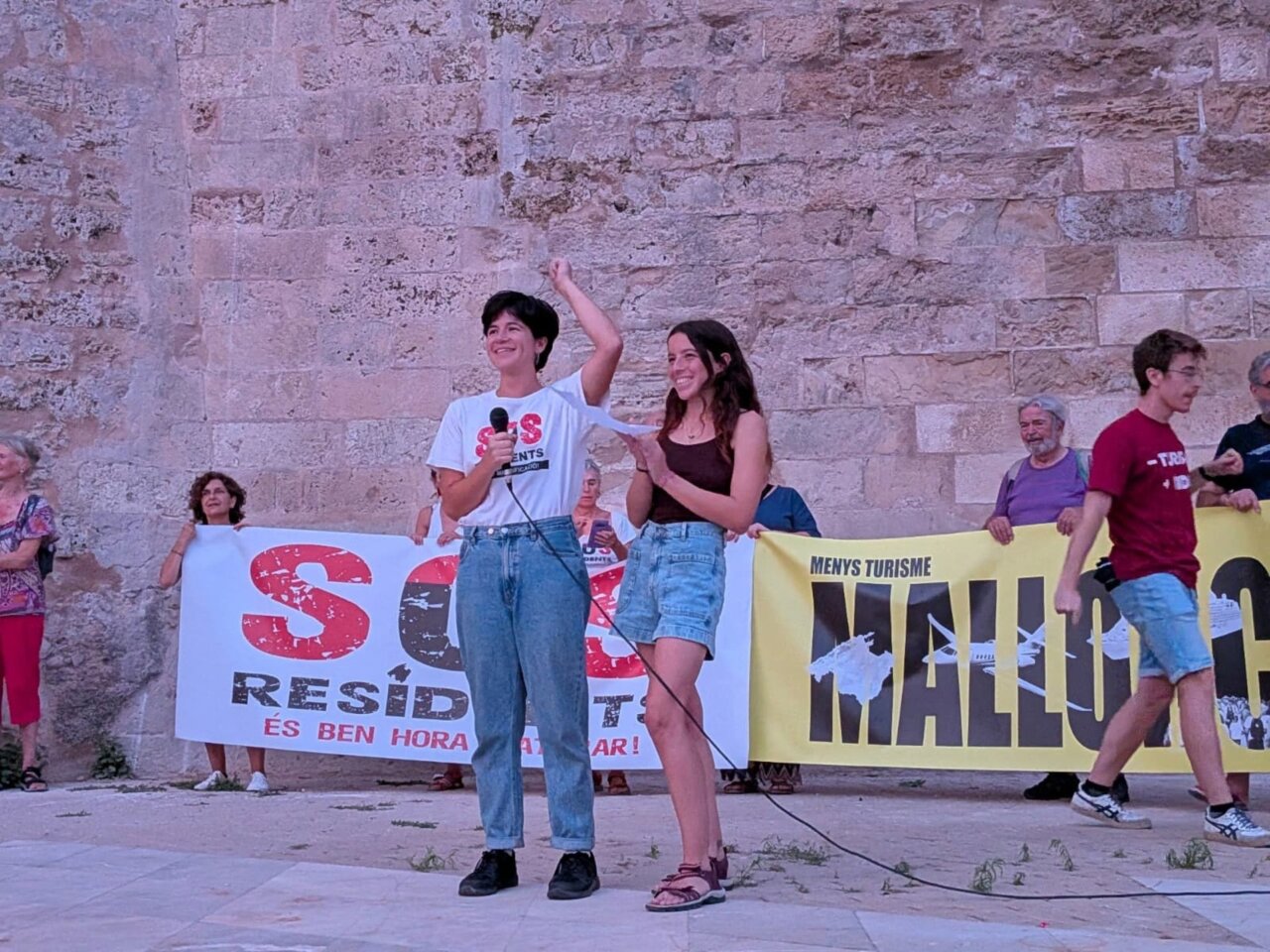 Las detenidas en Santa Maria celebran la "victoria ante la represi&oacute;n" de la protesta contra la saturaci&oacute;n.