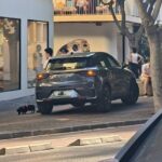 Multan a un conductor por aparcar en una plaza peatonal de Ibiza: «En Ibiza, no vale todo»