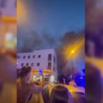 Columna de humo dentro producto del fuego