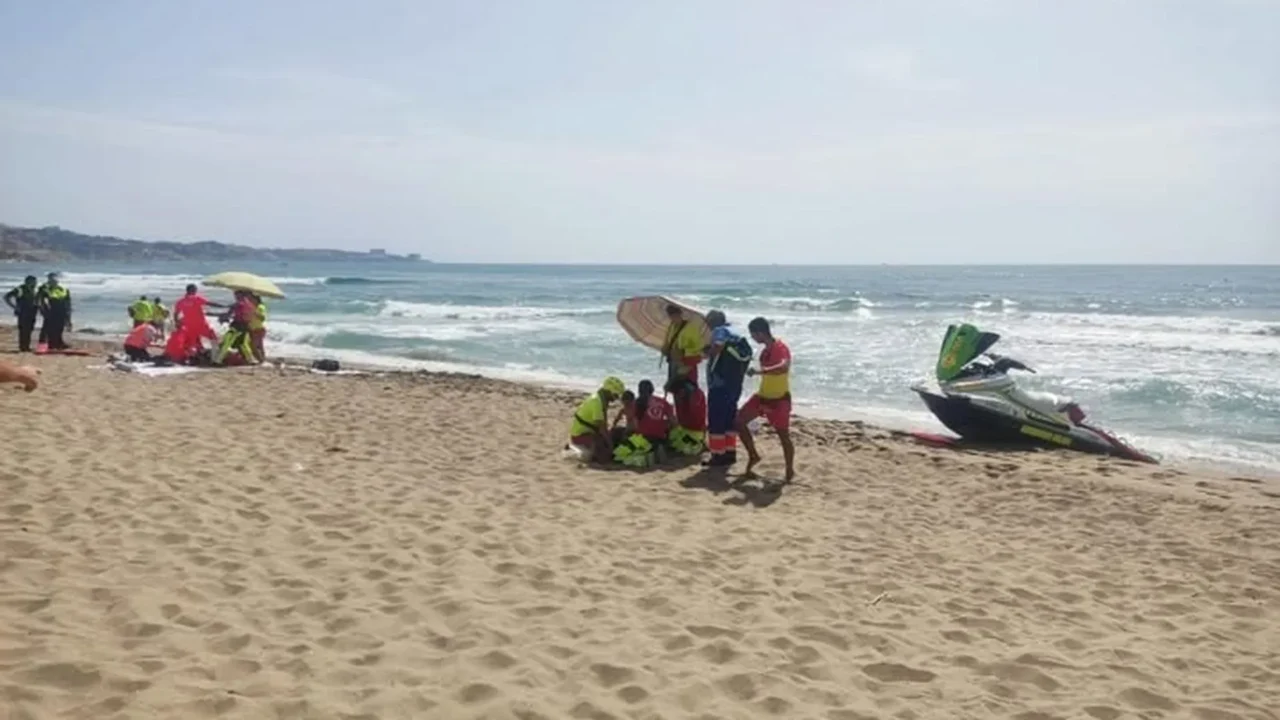 Muere un hombre de 58 a&ntilde;os en una playa de Fuengirola