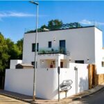 La fiebre por vender inmuebles okupados a precio rebajado en Ibiza
