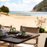 20 a&ntilde;os de cocina ibicenca llegan a Cala Llonga con un men&uacute; especial frente al mar